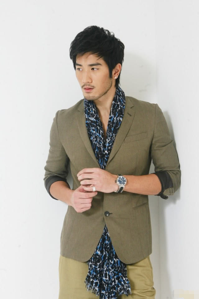 经纪公司透露高以翔父母六神无主,遗体有可能火化后才送回台湾