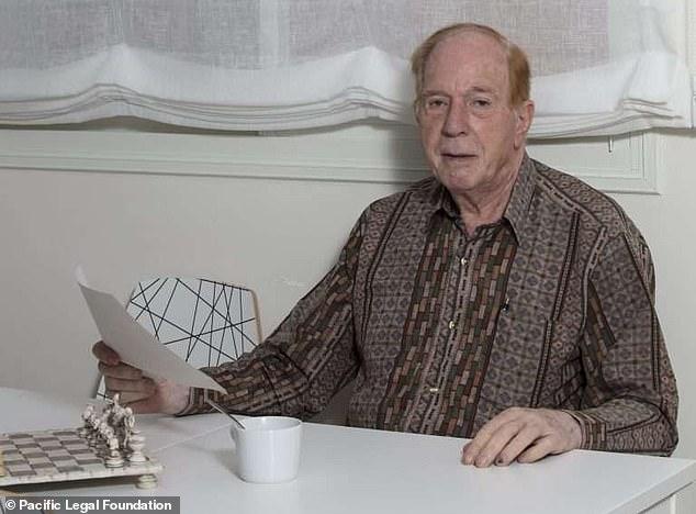 美国老人少缴59元税费，政府查封房产以17万出售还私吞所有钱款