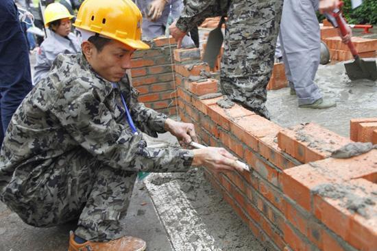 等我发了工资，少抽两根烟也要买这新式“万用五金”，用着忒有面