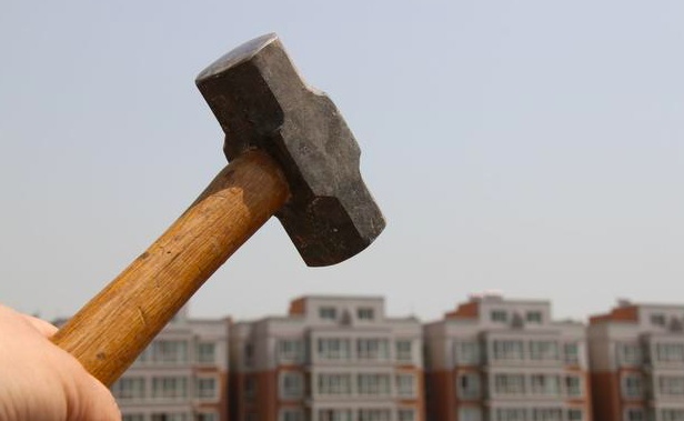 多位专家力挺房价，称不会下跌！潘石屹当众拆穿，不要误导购房者