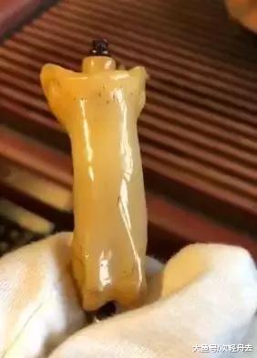 ＂盘了7年的猪骨，比玉还润泽，果然万物皆可盘啊＂