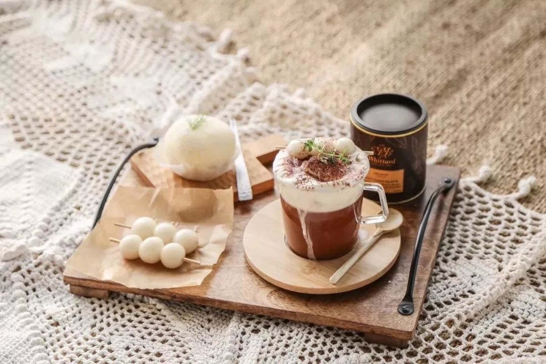 一家三口，住6000平米的房，这也许就是“美好生活”应该有的样子！