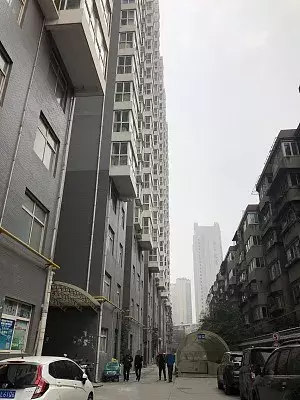 七年前60余万抵债房产 却发现他人装修入住