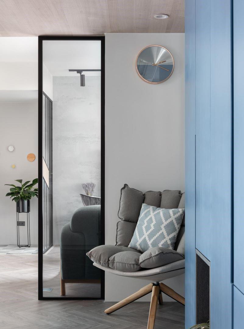 简单材质的不平凡演出，蓝与灰自由切换北欧风