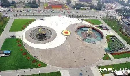 一张11年前的成都房地产广告，看完后我泪崩了