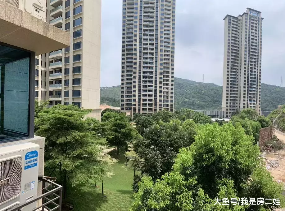 今天，碧桂园云顶、实地常春藤、品秀星图，打了场麻将...