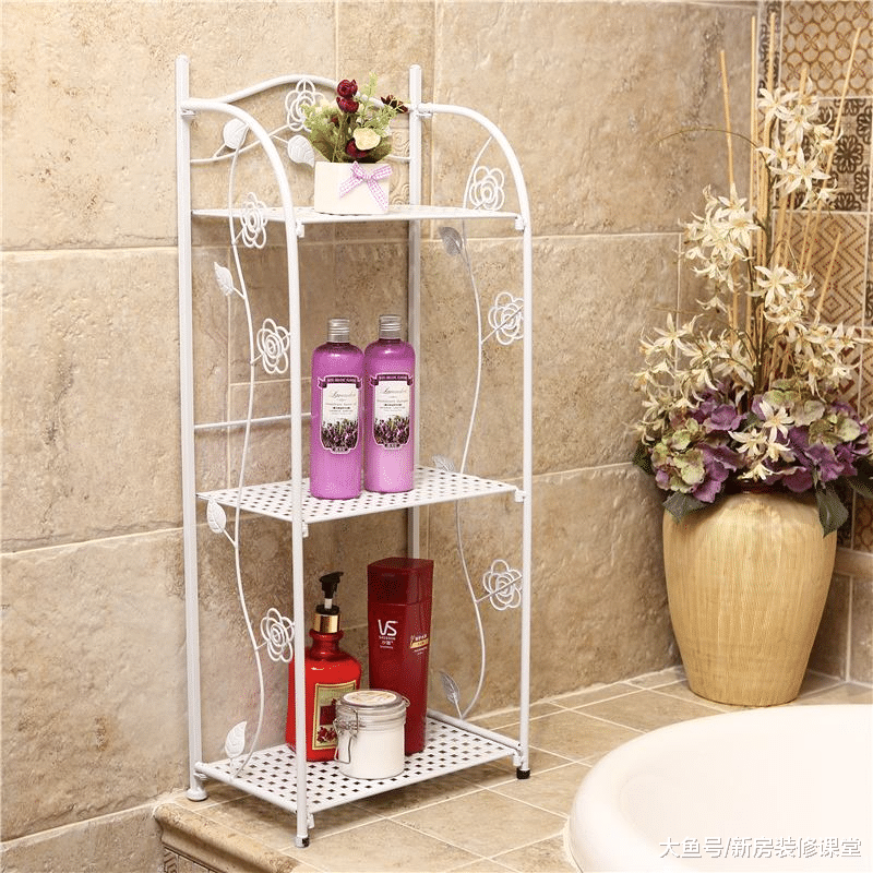 朋友家衛生間沒做一個柜子，用梯子就解決了所有收納，太實用了！