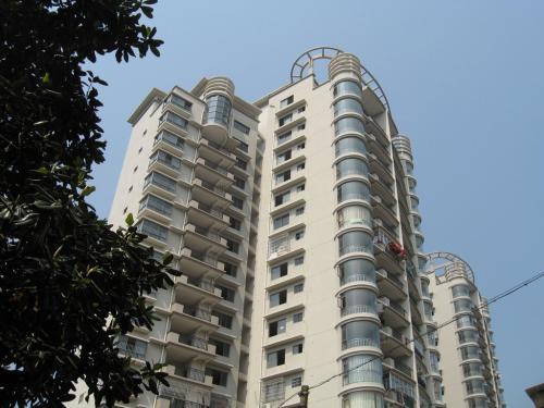 十年后，存钱和买房，哪一个能更胜一筹呢？