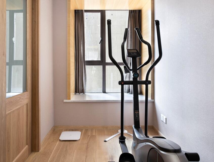 成都130平装修，整体的颜色比较大气，看着很舒服