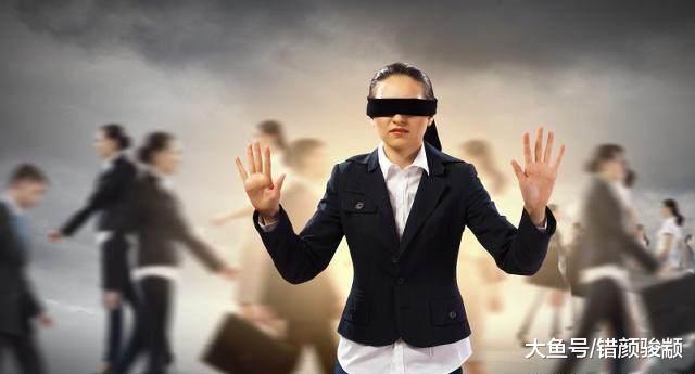 心理学：内心阴暗的人，都有这两个特征，千万注意防范