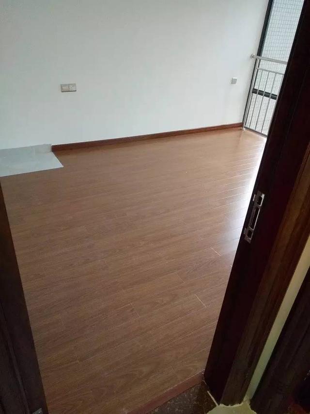 参观朋友的新家，看到卫生间装修，瞬间脸都红，大写的尴尬