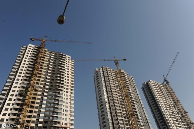 “一手好牌打稀巴烂”？楼市“买与卖”都难做，曹德旺言辞犀利