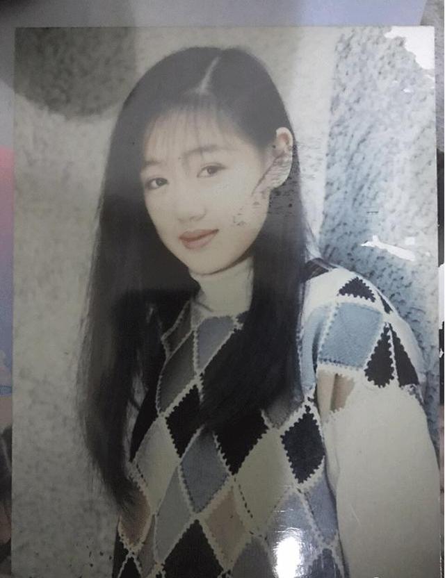 参观薛佳凝现实的豪宅，全屋只刷了大白墙，生活中过得很节俭