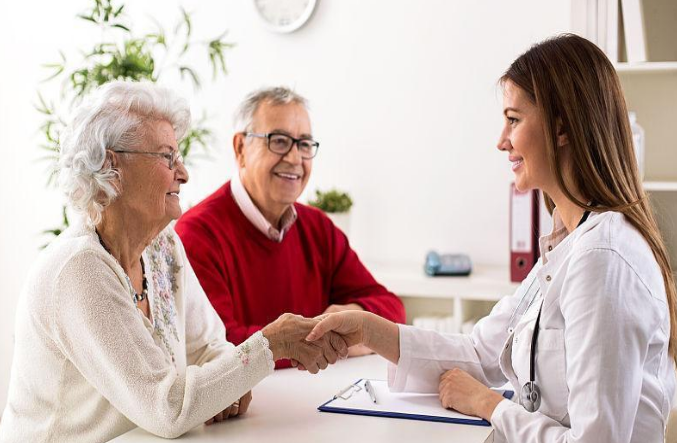 湿气太重，别老想着去拔罐，退休老中医支你一招，常饮用这一“宝贝”湿气悄然不见