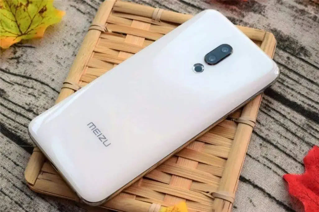 魅族X8深度体验后的使用感，超耐摔的绝佳游戏体验机！