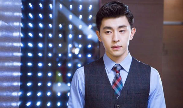 杨紫的四位“男闺蜜”，邓伦上榜，帅气十足的他把杨紫宠上天