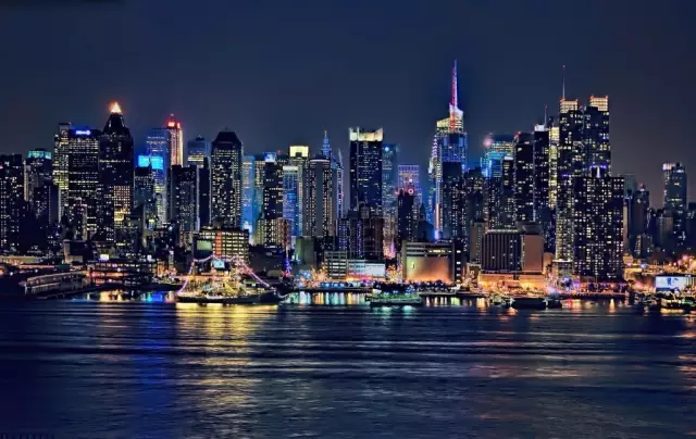 还出什么国？去了广西，等于去了全世界，不信你看