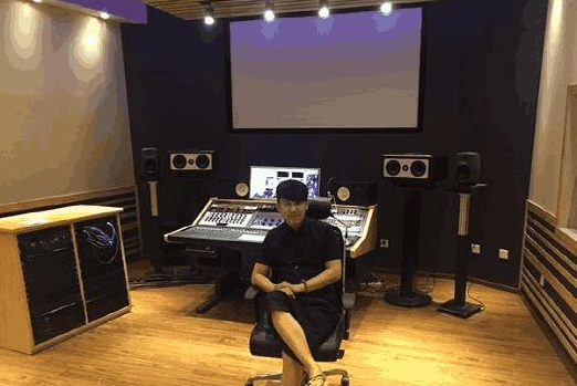 ?带你看看高进住的豪宅，一首歌吸金千万，过上富豪般的生活