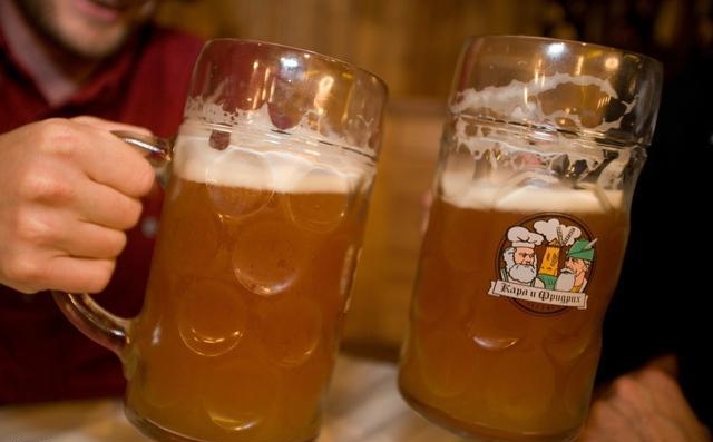 34岁男子喝啤酒如喝水, 最终喝成了肝硬化, 医生: 再喝肝癌也来了