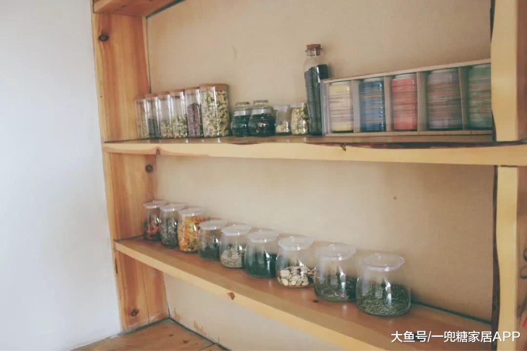 亲手搬成吨实木, 西安女孩花5年, 给自己盖了一座森林城堡