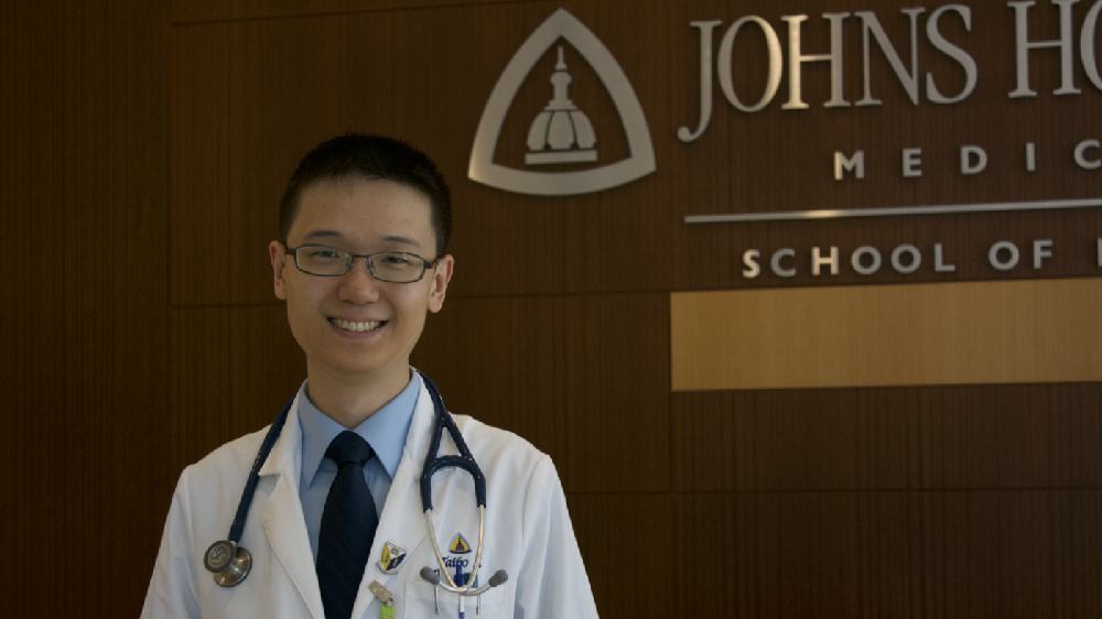 703分考生，被11所美国大学拒绝后无奈上清华，毕业回应4字