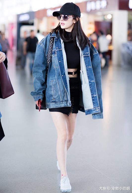 夏天到了，还要把自己包裹得严严实实吗？学会展示这三个部位，就没人敢说你土了！