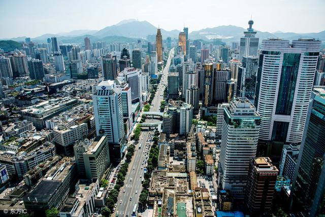 深圳通宵排队抢商住楼 又一波疯涨你信吗