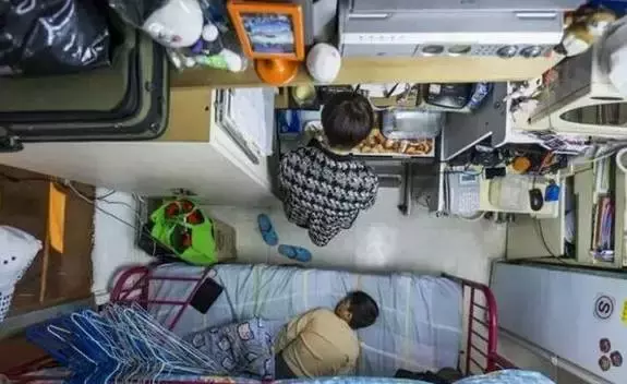 多少人还在抱怨自己的房子小？看看HK同胞们你可能会收起你的抱怨