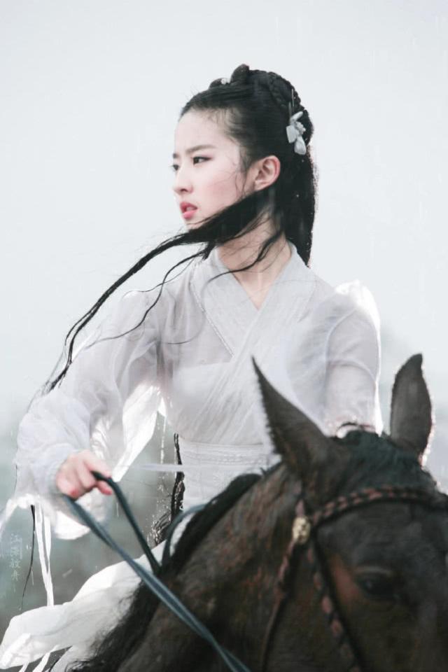 娱乐圈从来不缺美女，但很少有女演员能像她这样漂亮