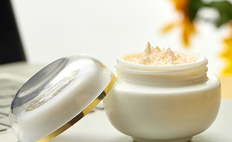 9款80后看不上, 00后瞧不起的“国妆”, 90识货女人天天用