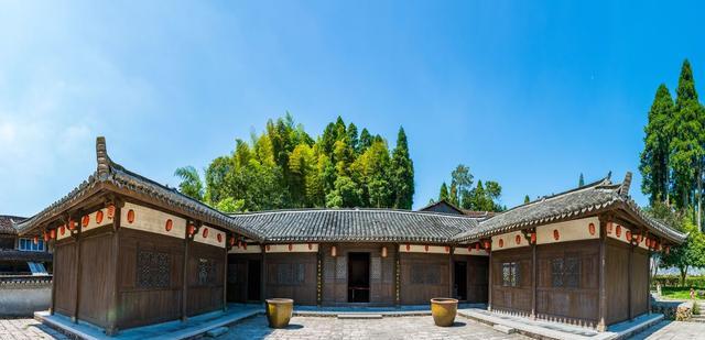 他是一个不世天才，为朱元璋建立明朝，却悲惨地死于胡惟庸之计
