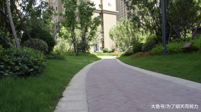 被称穷人房的四种房子，聪明人都不会买，刚需入住跪地痛哭