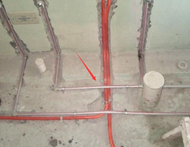 水电还没完工，业主就指出三处问题，而师傅听到直接不做了