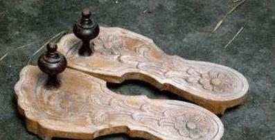 鞋柜里最不该放这三种鞋子，老师傅直摇头，难怪你发不了财！