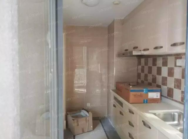 业主猛降60万！金高地铁盘2.2万/平！中介：两年冇见过