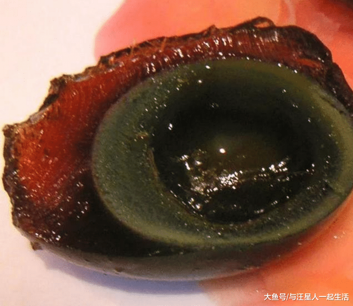 外国人评的世界10大恶心美食，有两样在我们中国，吃起来还不错