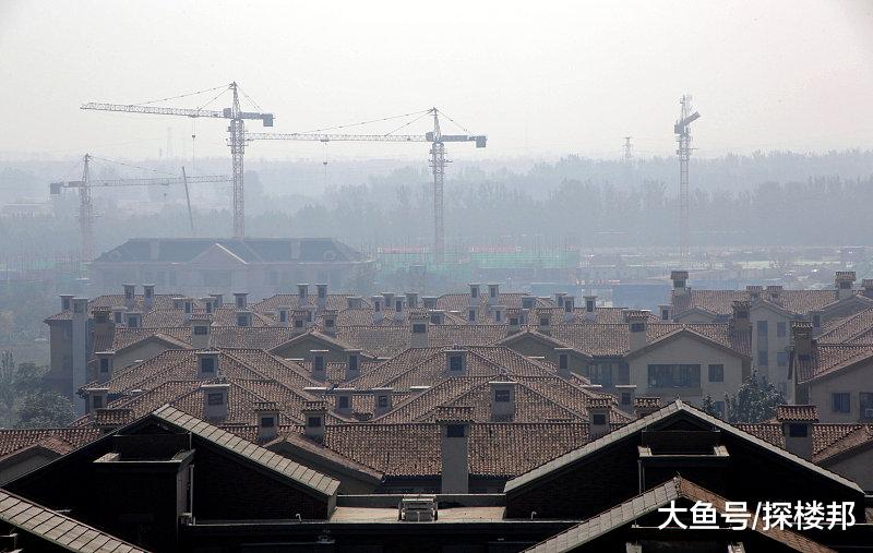 杭州、天津、广东、济南多地又现楼盘跌价，有项目4折，老业主不服闹事