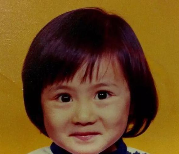 最美琼瑶女郎37岁嫁豪门，婚后八年无儿无女，岁月从未难为她！