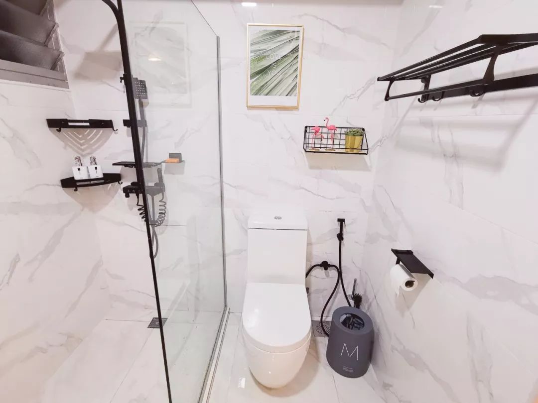 卫生间墙面砖，仿大理石质感，这叫高端！