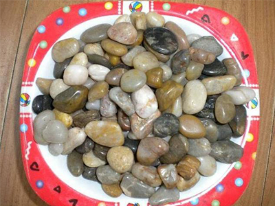 老公硬要用“鹅卵石”在厕所做按摩区，3秒我就投降，后悔了！