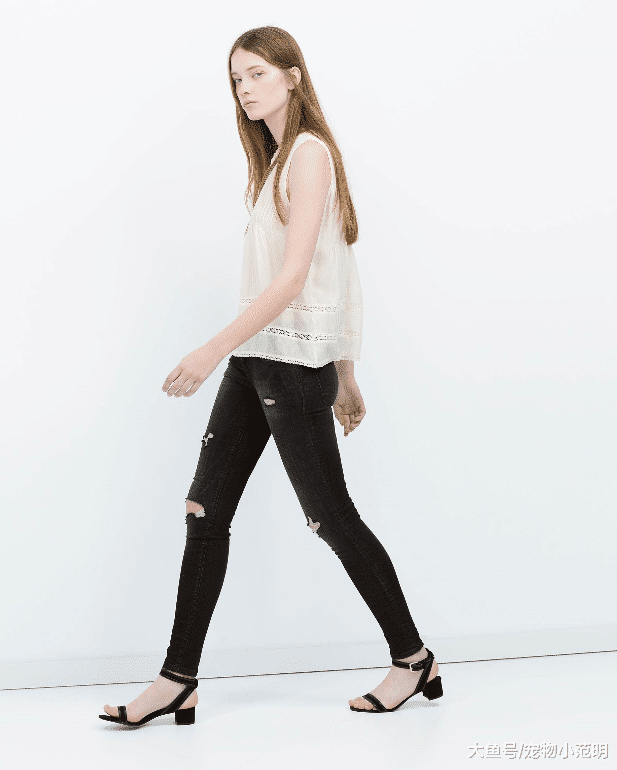 最美身材不再是瘦子了，我来告诉你，肉长对了地方，分分钟秒完瘦子！