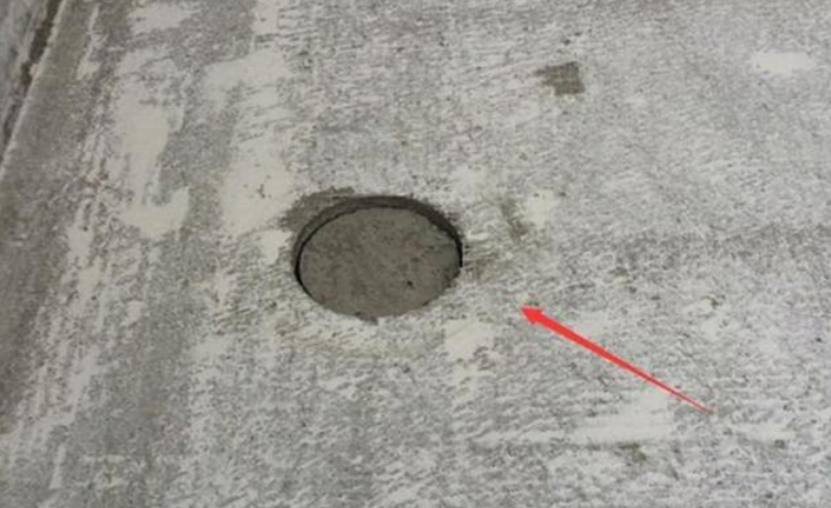 打孔留下的柱子，师傅却让我不要扔，后来才知道有这个妙用