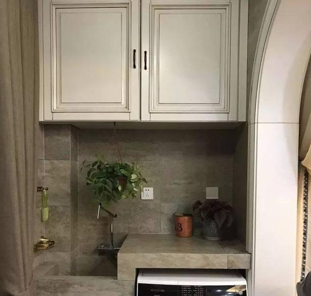 小户型阳台万万要这样装，起码实用十倍，不要浪费空间了