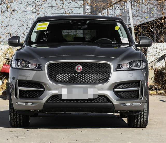 捷豹FPACE2019款，硬朗的外观，可以让人激发对汽车的喜爱