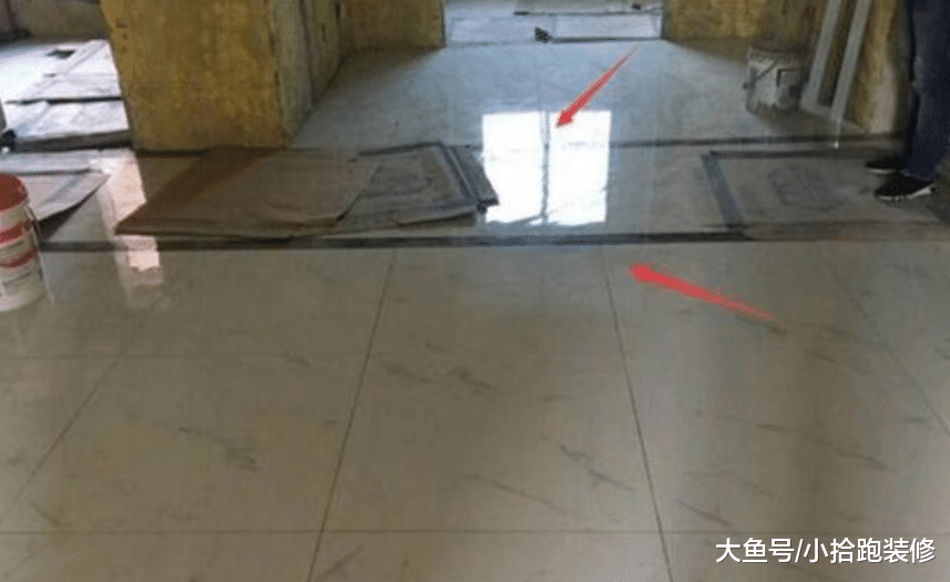 泥工说过道不做打波打线太可惜了，可完工后，我真想让他拆掉