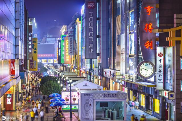 楼市野蛮成长结束，降价大赛已经开始，某楼盘房价直降70万！