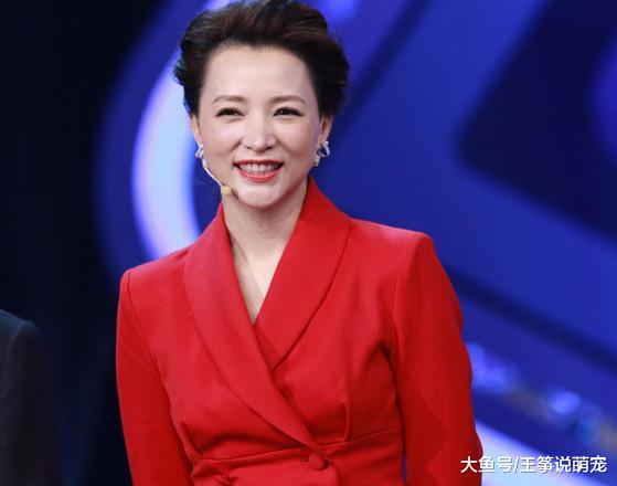 央视主持董卿前任身份曝光，是熟知的他？难怪连周涛都嫉妒了！