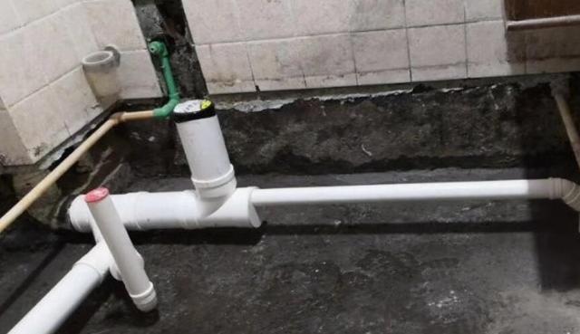 入住不久家里就漏水，老师傅：二次排水不到位，防水做再好也没用