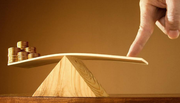 部分杠杆率接近80%，带来居高不下的空置率，未来房价会降吗？