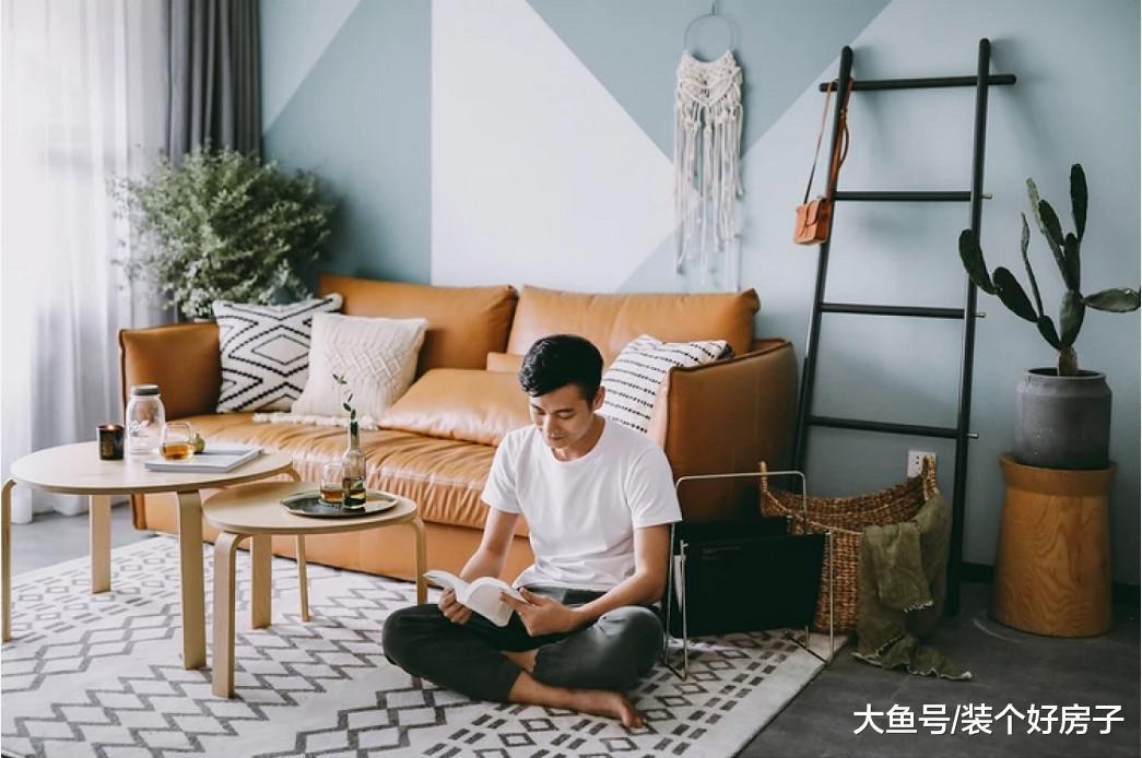 90后夫妻55㎡二手房改造，每平米都被榨干：砸墻造U型開放式廚房